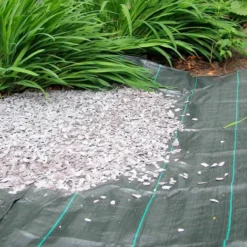 Telo Pacciamatura In Rotoli 90gr/mq Anti Erbacce Pacciamante Per Orto Giardino Elevata Stabilizzazione Raggi UV Permeabile Drenante Copertura Terreno Antialga Calpestabile (H 52 Cm X 25 M, Verde) -Protezioni per piante in Italia 95956914 3